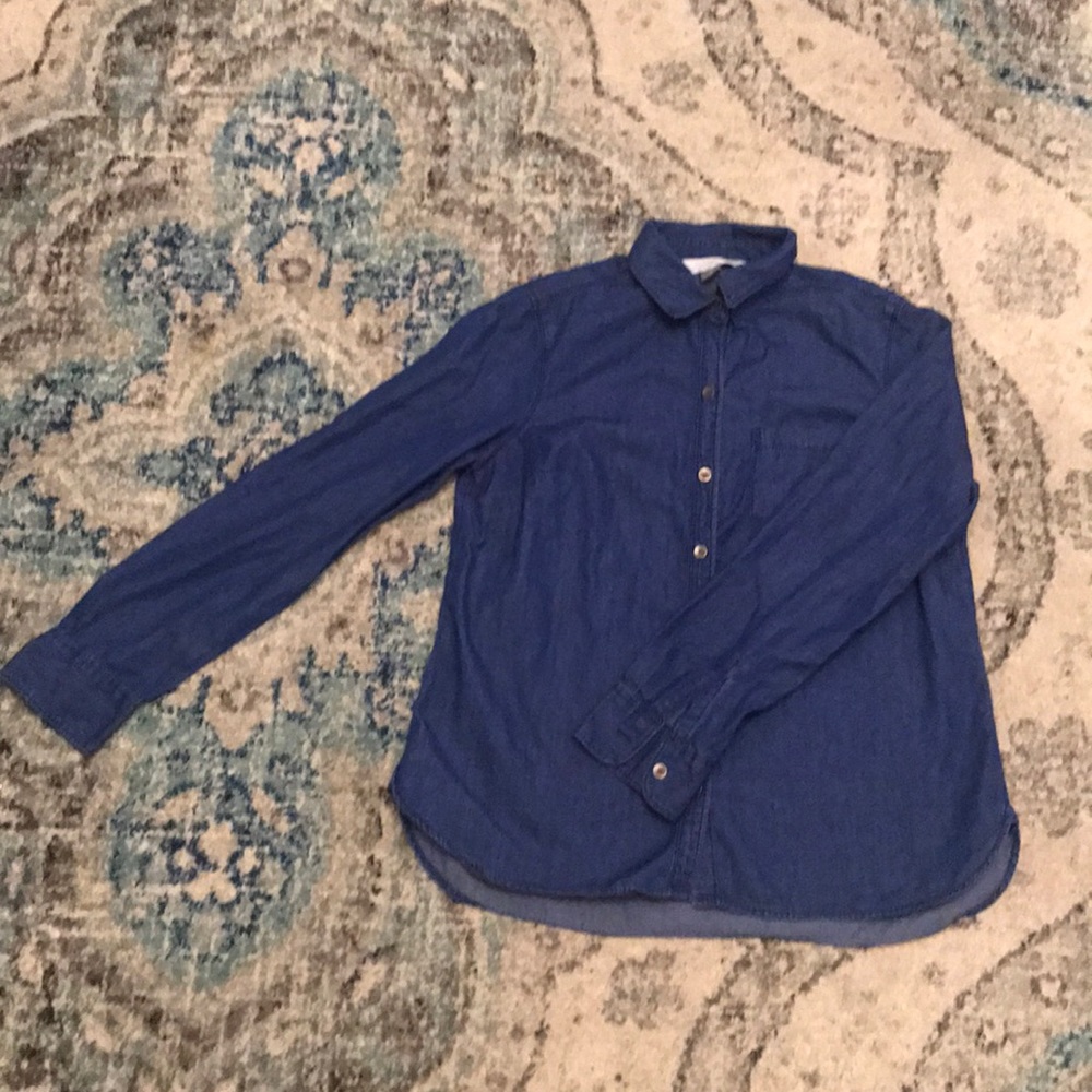 Long sleeve button down shirt